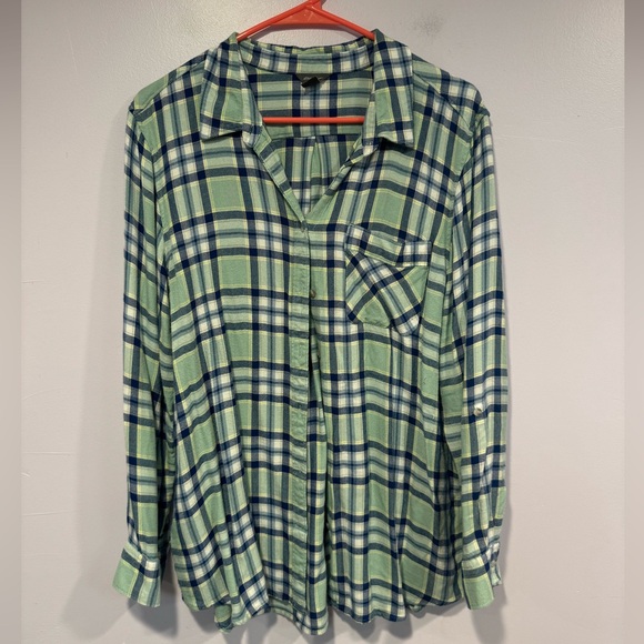 Eddie Bauer Tops - Green super soft Eddie Bauer flannel